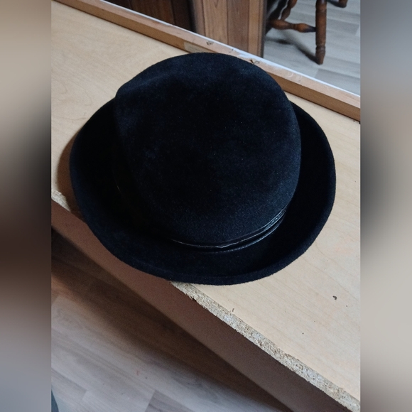 Lola Black Hat with Blac Band